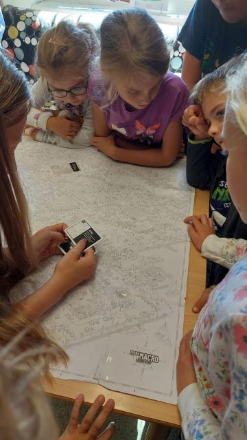 Stadt-Land-Spielt in der Bibliothek Dobl-Zwaring